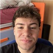 Soy estudiante de segundo de bachillerato con una media de 8,7, pero lo más importante es que me encantan los niños
